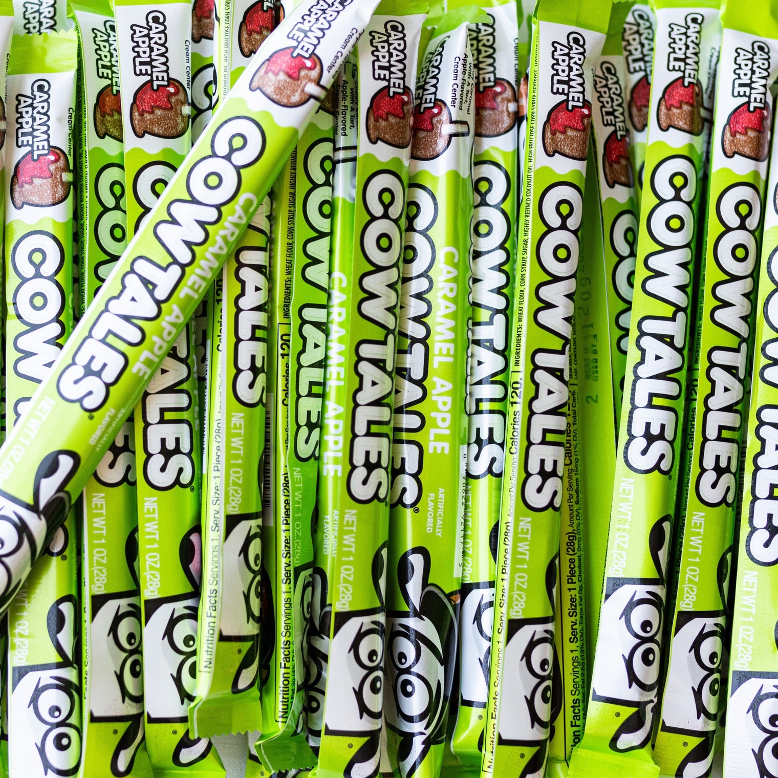 100 ct. Caramel Apple Cow Tales® & Tumbler Mug AKA Goetze's Old Fashioned Caramel Apple Stick®